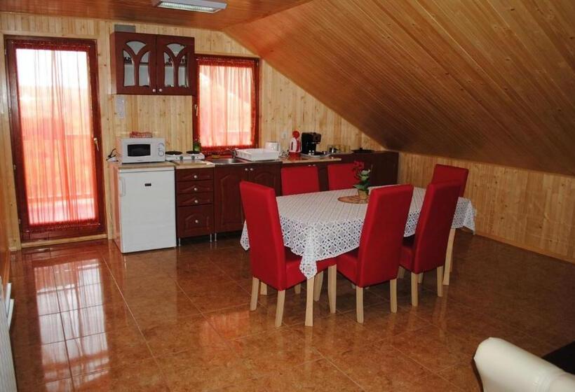 Номер Стандарт, Rózsapark Vendégház