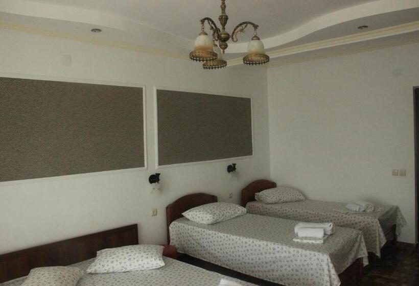 带海景标准四人间, Badu Guest House