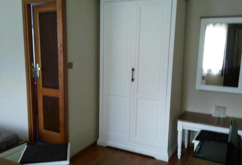 Номер Стандарт с Балконом, Guest House Raffe