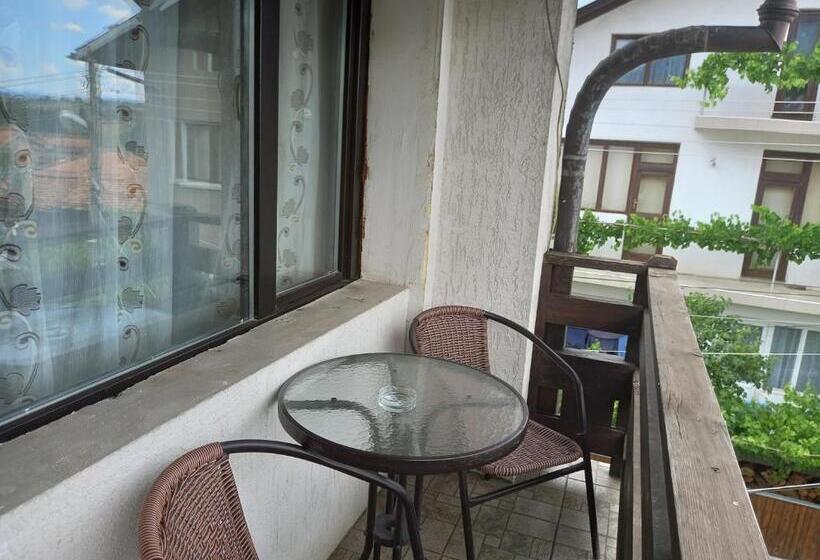 Номер Стандарт Трехместный, Guest House Raffe