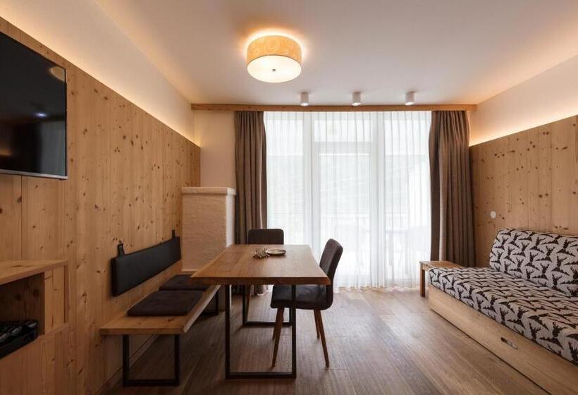 استودیو استاندارد با بالکن, Arlberglife Ferienresort