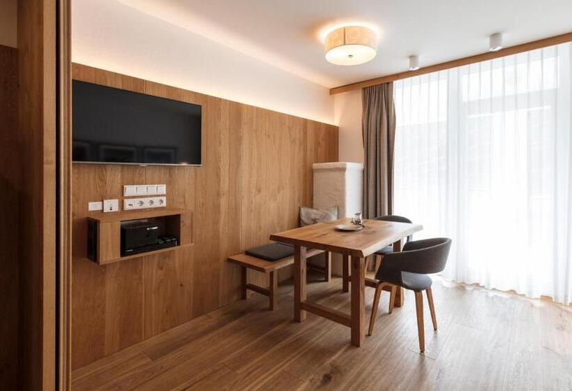 استودیو استاندارد با بالکن, Arlberglife Ferienresort