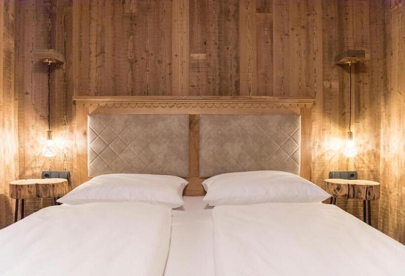کلبه ییلاقی, Arlberglife Ferienresort