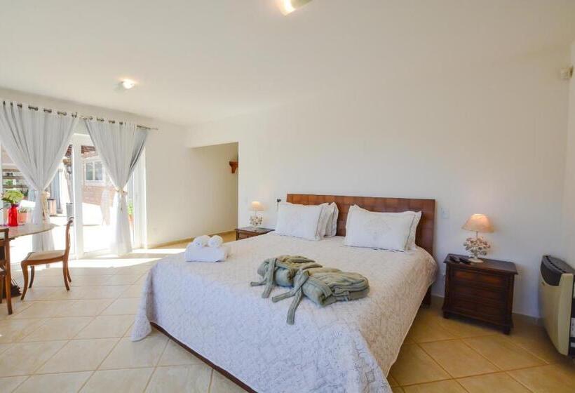 Люкс с гидромассажем, La Réserve Suites