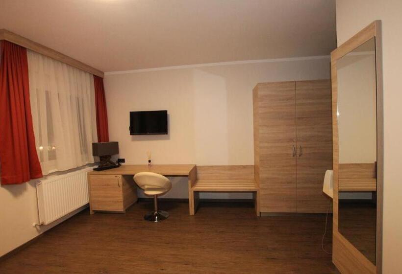 اتاق استاندارد, Pension Central Semmering