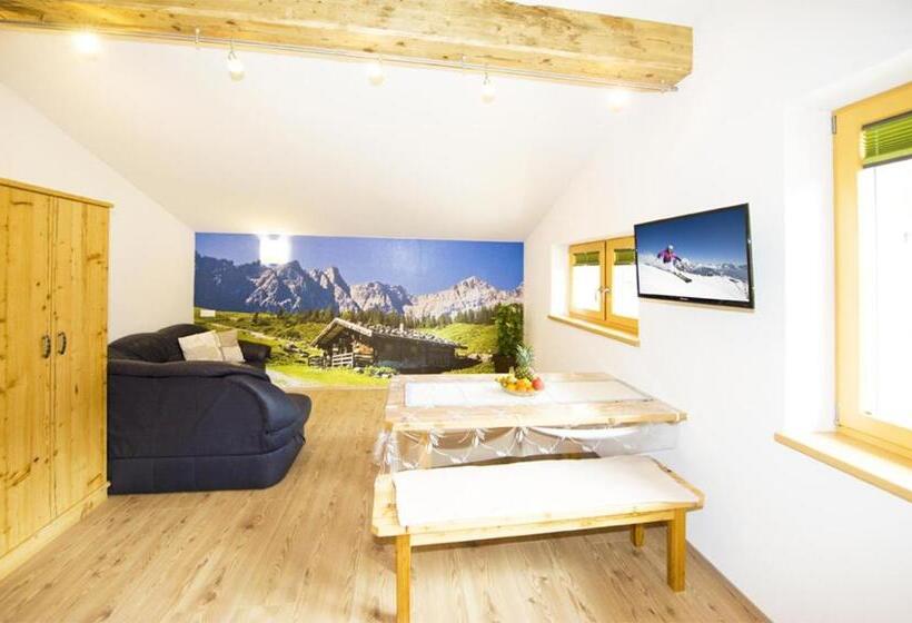 Family flat with lake view, Alpenhof Grafleiten