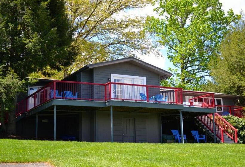 발코니가 있는 스위트, Boundary Waters Resort & Marina