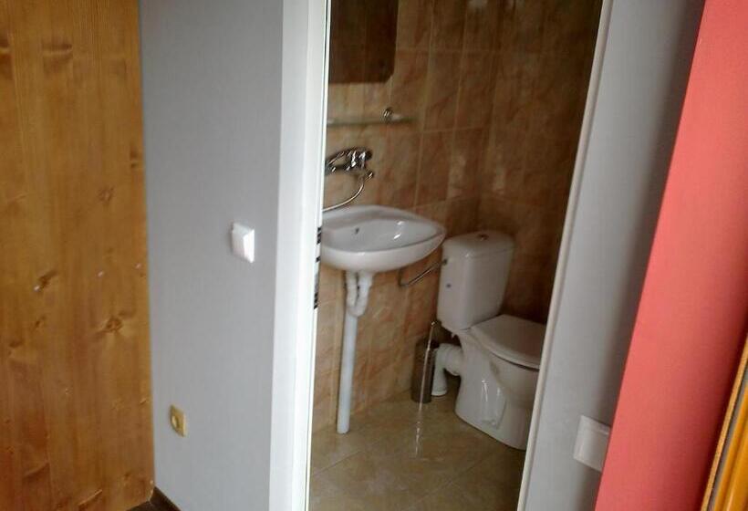 اتاق کلاسیک خانوادگی, Medi Guest House