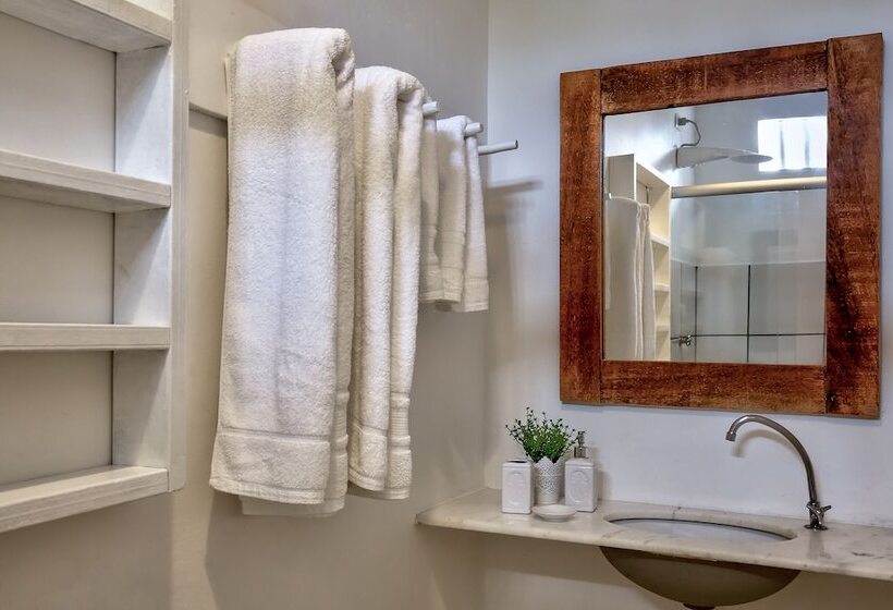 Quarto Deluxe, Pousada Seis E Meia
