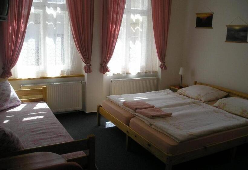 Номер Стандарт Трехместный, Pension Abbazia