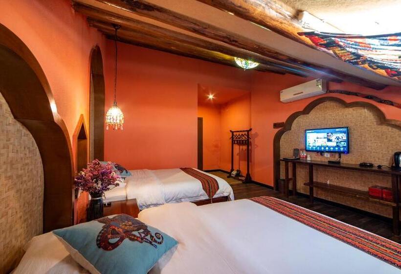带2个双人床的标准工作室, Zhangjiajie Highlights Guesthouse