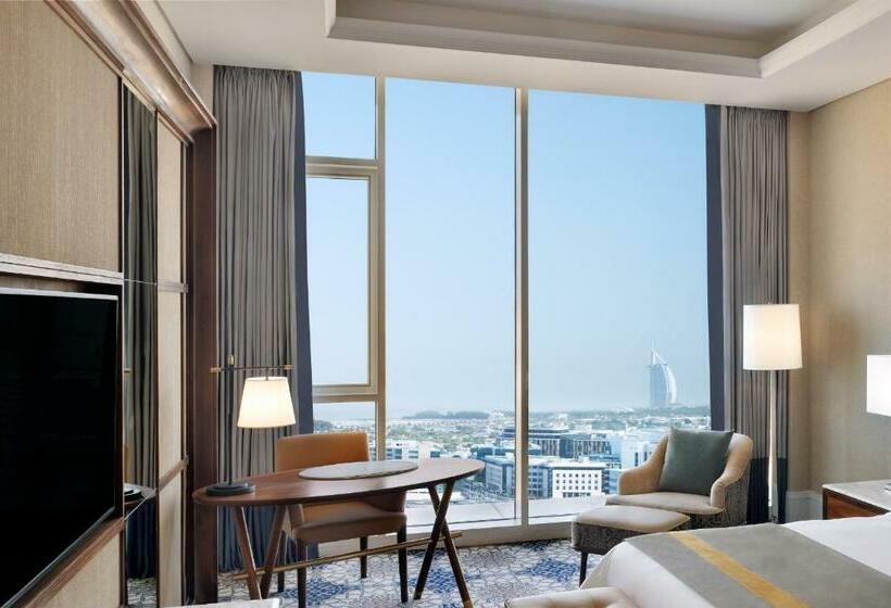 带大床的行政房间, Grand Plaza Mövenpick
