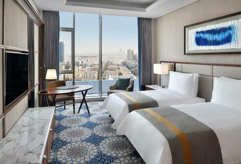 家庭间, Grand Plaza Mövenpick