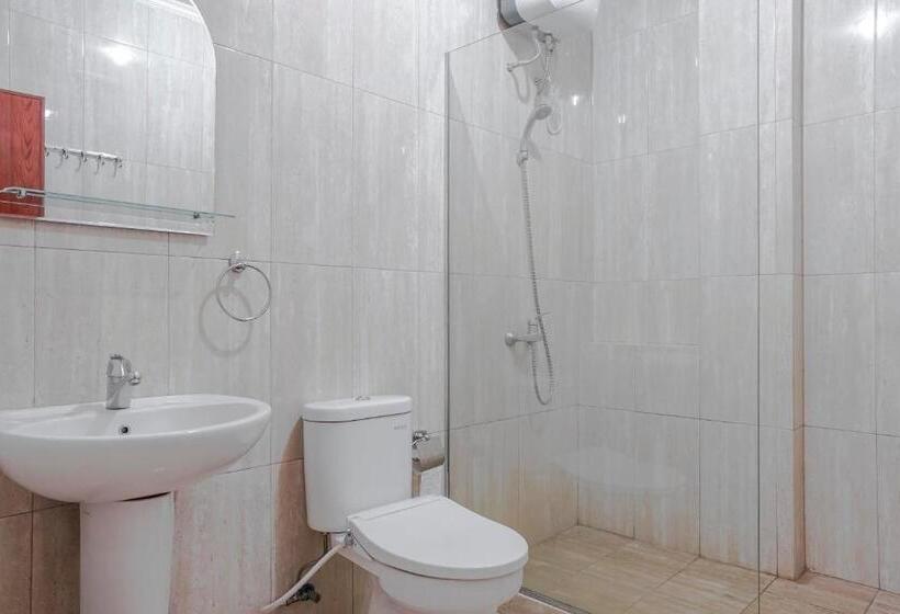 Номер Стандарт, Reddoorz @ Jalan Biak Roxy Jakarta