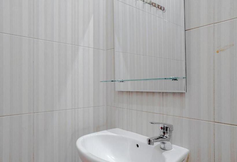 Номер Economy, Reddoorz @ Jalan Biak Roxy Jakarta