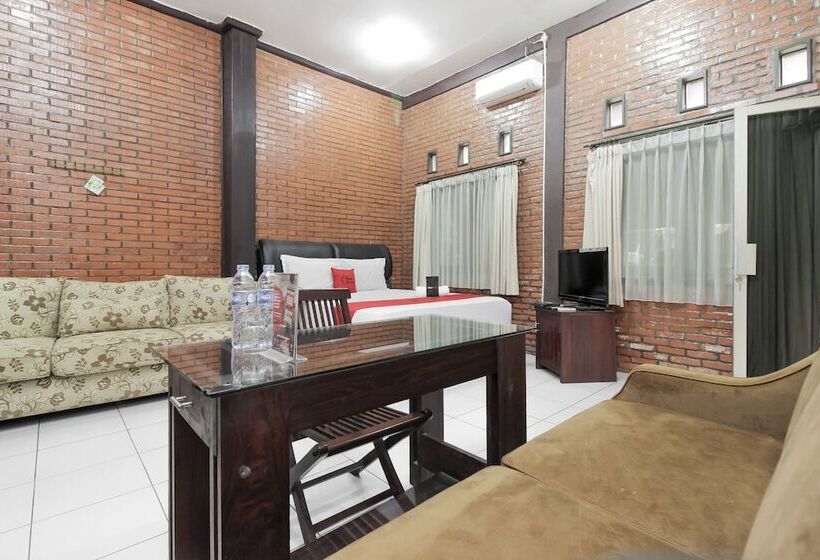 Номер Стандарт, Reddoorz @ Cilandak Timur