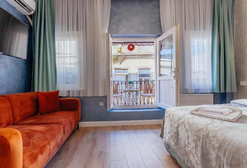 バルコニー付きスタンダードトリプルルーム, Taksim Bi Center Suites