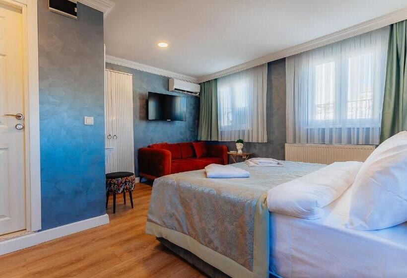 Номер Стандарт Трехместный, Taksim Bi Center Suites