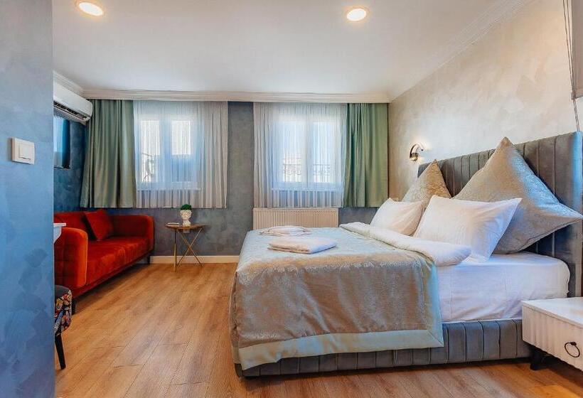 Номер Стандарт Трехместный, Taksim Bi Center Suites
