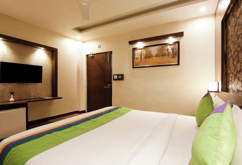اتاق استاندارد, Treebo Punjabi Nature Residency, Near Faridabad Railway Station