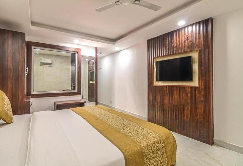 اتاق لوکس, De Falcon Goa Beach Resort