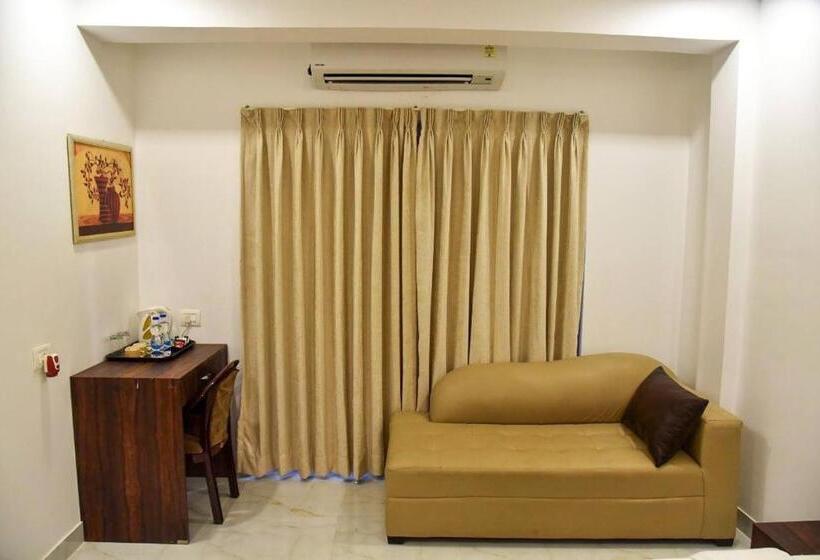 豪华房间, De Falcon Goa Beach Resort