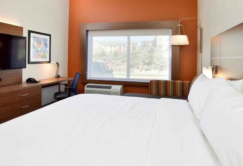 キングサイズベッドのエクゼクティブルーム, Holiday Inn Express & Suites   Elko, An Ihg