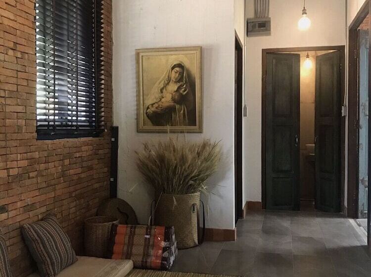 ویلای 2 خوابه, Voraman Hut