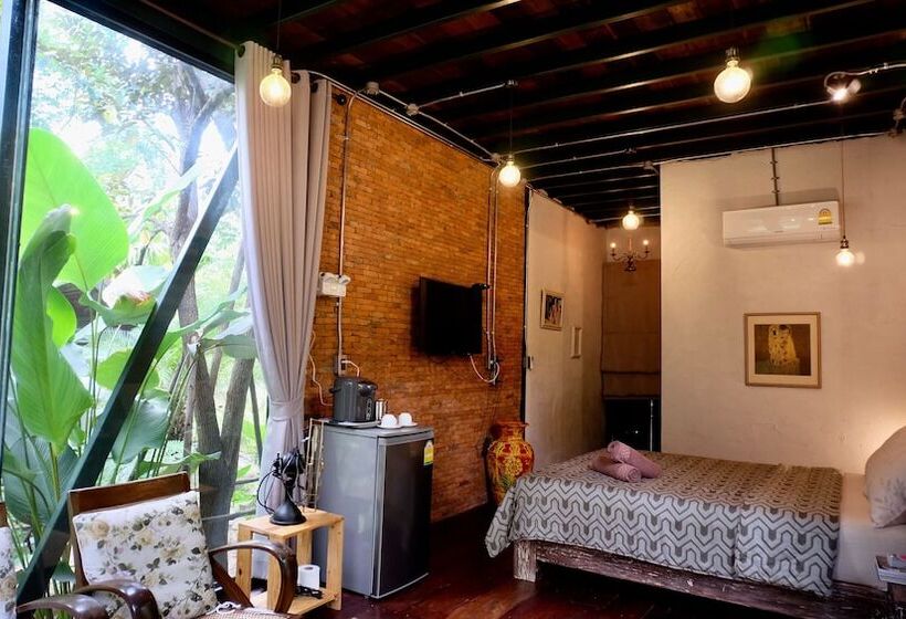 استودیوی استاندارد با تخت دوبل, Voraman Hut