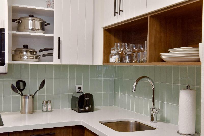Люкс Кровать Кинг, Staybridge Suites Waterloo  St. Jacobs Area