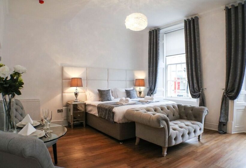 استودیوی استاندارد, Edinburgh Castle Apartments