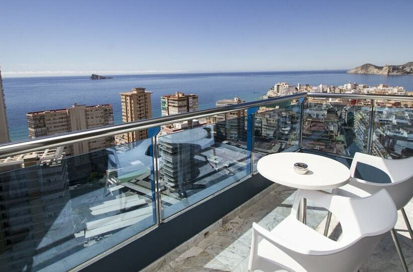 4인용 스탠다드 룸, Madeira Centro
