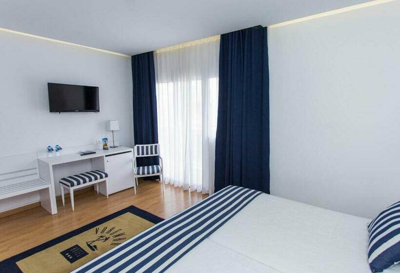 수피리어 룸, Voramar