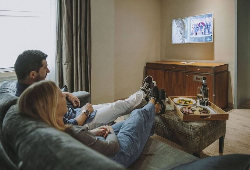اتاق لوکس, Gallery Hotel 4 Sup