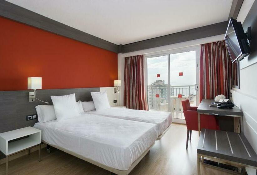 Семейный Номер Вид на Бассейн, Medplaya Hotel Santa Monica