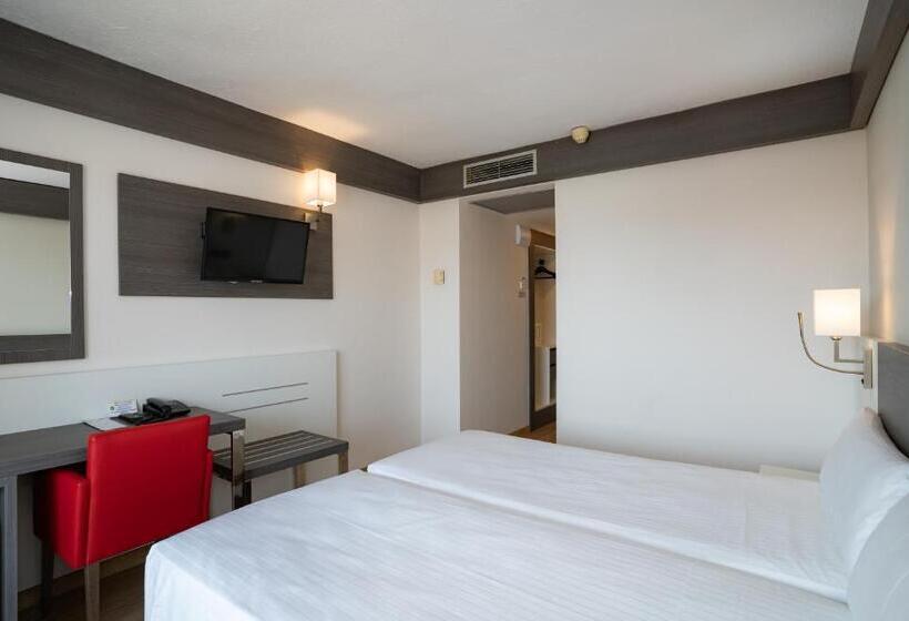 Номер Стандарт Индивидуальный с Балконом, Medplaya Hotel Santa Monica