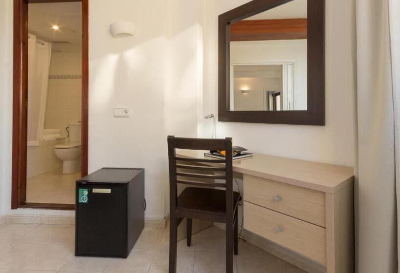 Perhehuone, Orosol By Typic Hotels