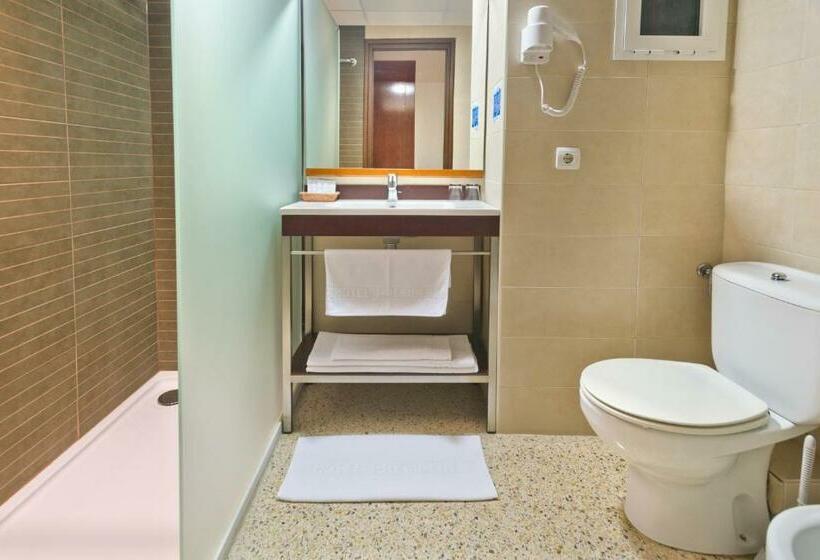 Habitación Triple Estándar con Balcón, President