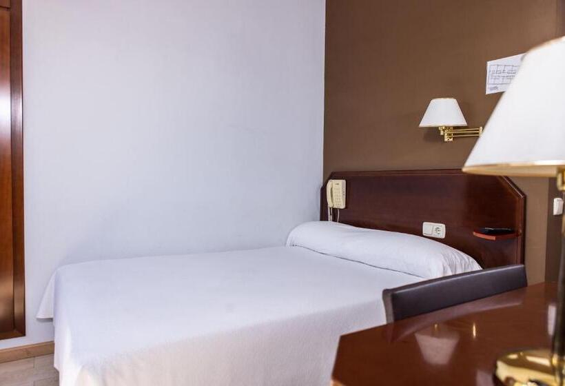اتاق استاندارد یک نفره, Rvhotels Broquetas Spa Termal