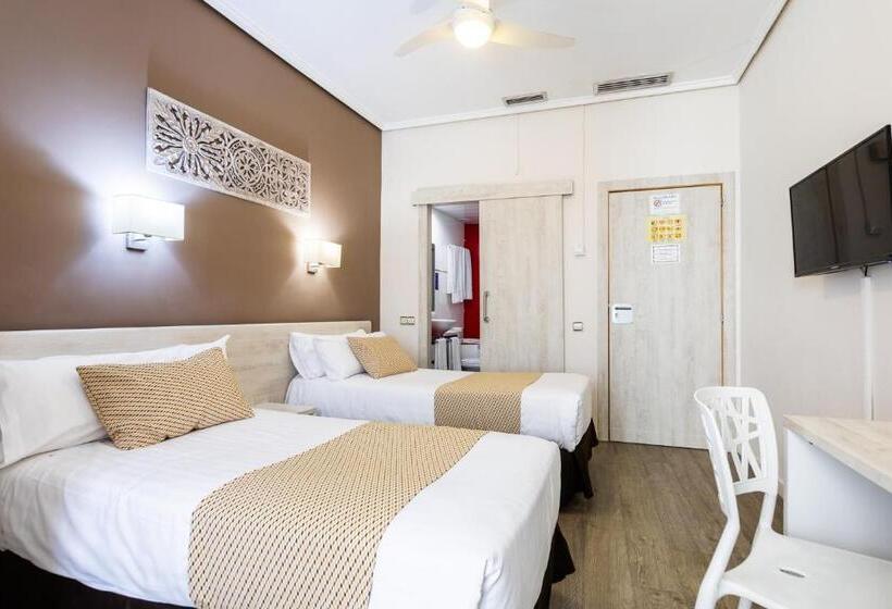 اتاق استاندارد سه نفره, Sweet Hotel Continental
