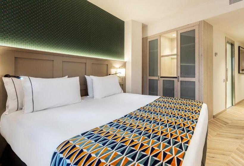 Номер Стандарт, Eurostars Puerta Real
