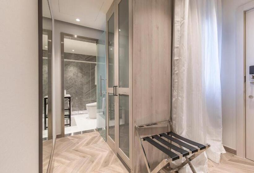 Семейный Номер, Eurostars Puerta Real