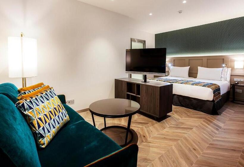 Номер Стандарт, Eurostars Puerta Real