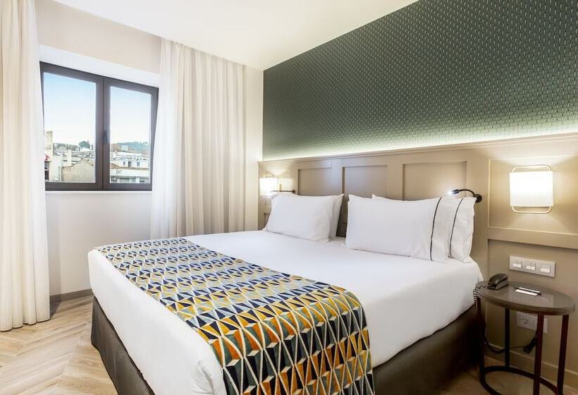 Номер Стандарт, Eurostars Puerta Real