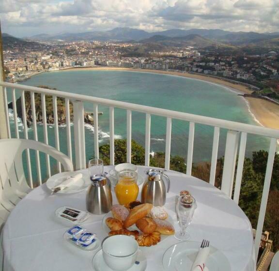 オーシャンビュースタンダードルームバルコニー付き, Mercure Monte Igueldo