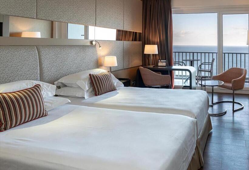 オーシャンビュースタンダードルームバルコニー付き, Mercure Monte Igueldo