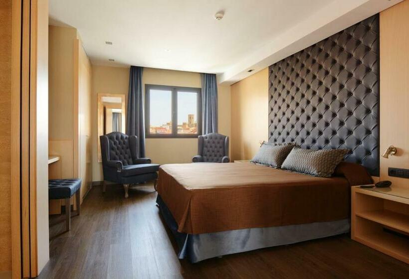 Suite with Terrace, Pedro I De Aragon 4 Estrellas Superior