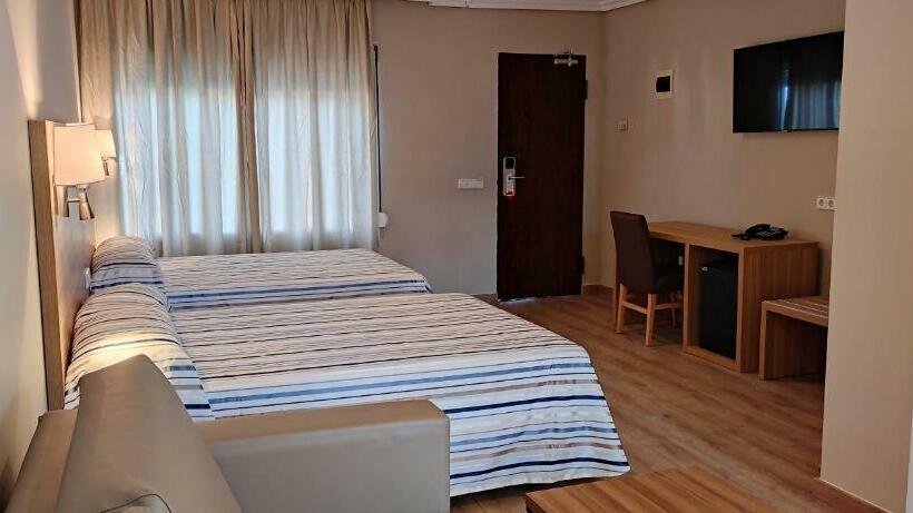 Habitación Familiar, Best Osuna