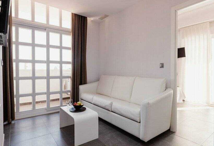 Suite Superior, Los Delfines