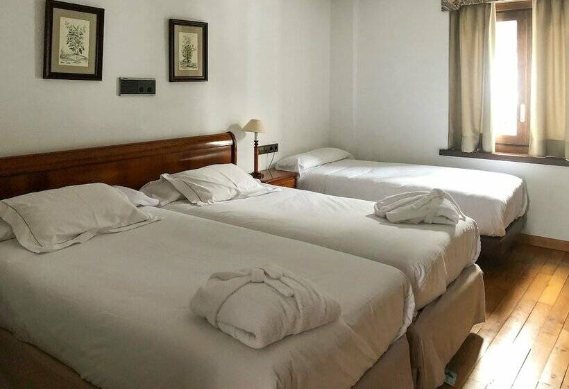 غرفة قياسية ثلاثية, Meliá de Tredós